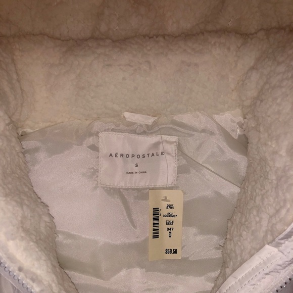 Aeropostale Puffer Vest - Picture 3 of 5